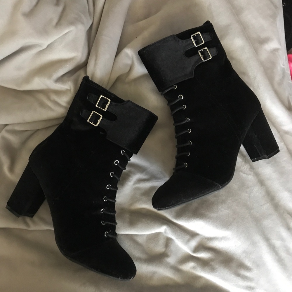 Velvet booties